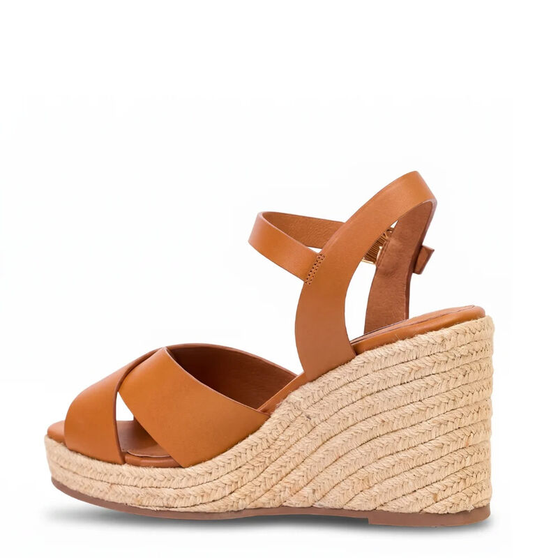Kathryn Wilson Gisele Wedge image number 6